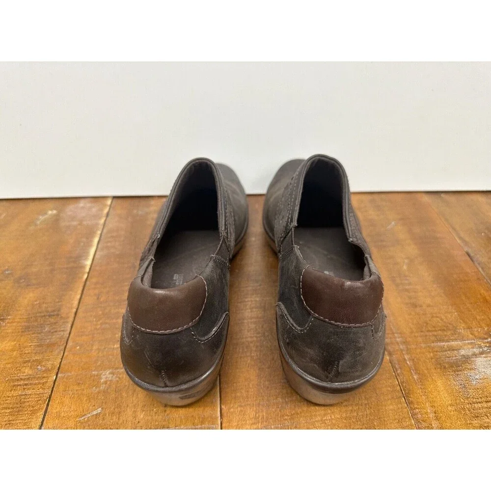 Clarks Black women size 9 M brown leather loafer comfort clogs 20701